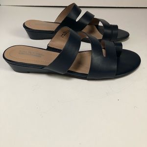 NWOT Kim Rogers Memory Foam Sandals